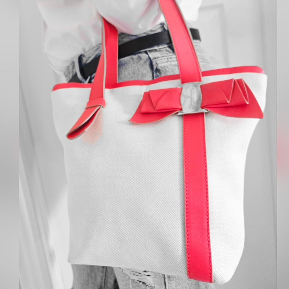Authentic SALVATORE FERRAGAMO Vara Ribbon Red‎  Canvas Tote Shoulder Bag - Picture 15 of 15
